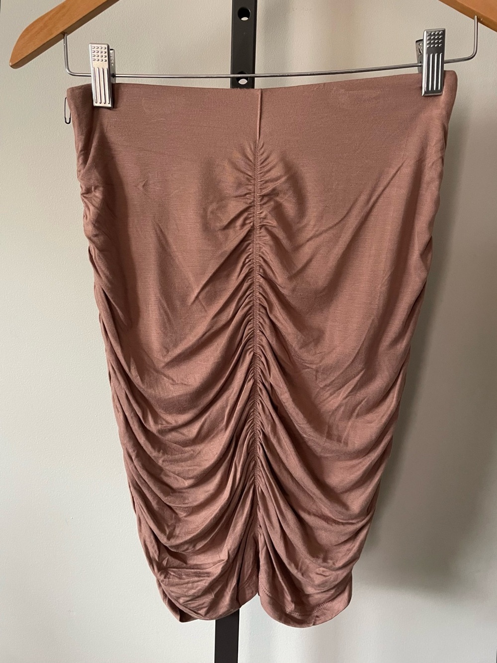 NEW Babaton Aurelio Ruched Scrunch Mini Skirt Size Small